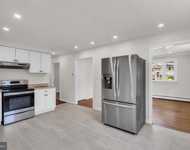 520 W Virginia Road - Photo Thumbnail 2