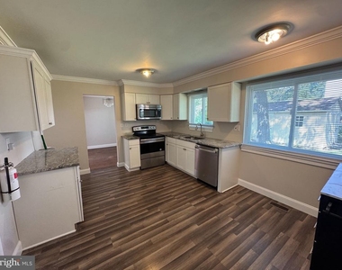126 Morris Street - Photo Thumbnail 8