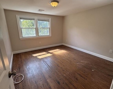 126 Morris Street - Photo Thumbnail 12
