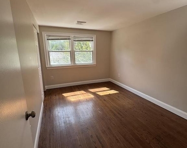 126 Morris Street - Photo Thumbnail 13