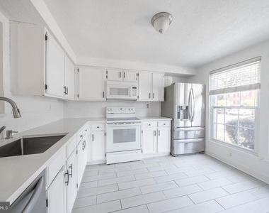 10 Forestview Court - Photo Thumbnail 6