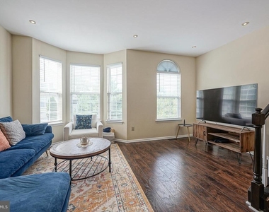 7503 Juniper Lane - Photo Thumbnail 9