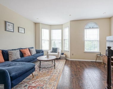 7503 Juniper Lane - Photo Thumbnail 5