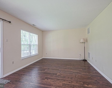 7503 Juniper Lane - Photo Thumbnail 15
