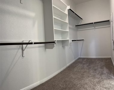 521 Panzano Dr - Photo Thumbnail 15