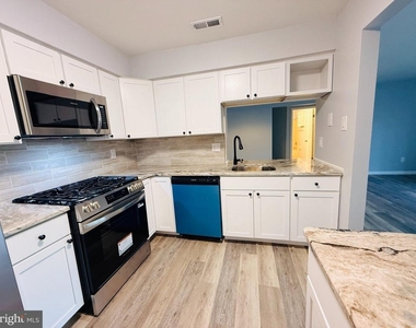 4405 Waterperry Court - Photo Thumbnail 8