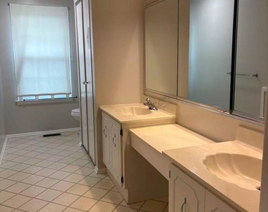 57 E Oleander Drive - Photo Thumbnail 8