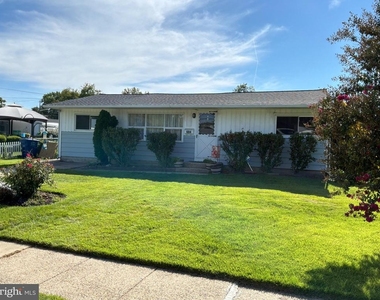 604 N Coles Avenue - Photo Thumbnail 1