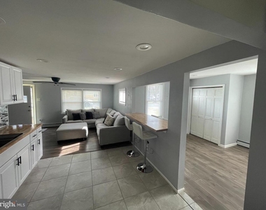 221 County Avenue - Photo Thumbnail 7