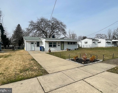 221 County Avenue - Photo Thumbnail 1