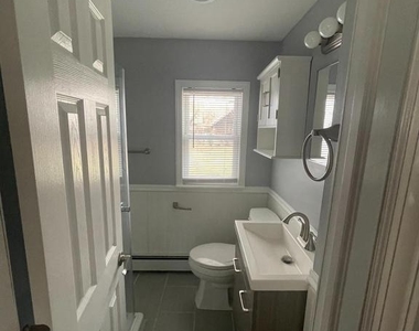 221 County Avenue - Photo Thumbnail 9