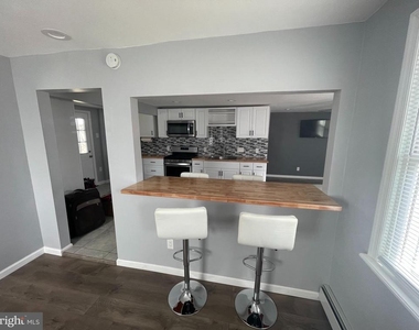 221 County Avenue - Photo Thumbnail 6