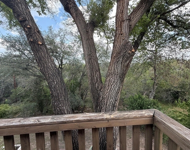 812 Ramble Ln - Photo Thumbnail 8