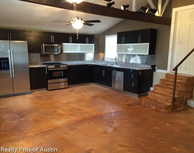 2106 W 7th St - Photo Thumbnail 2