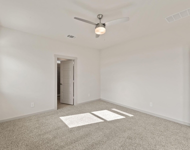 237 Ashford St - Photo Thumbnail 14