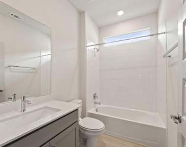 237 Ashford St - Photo Thumbnail 13