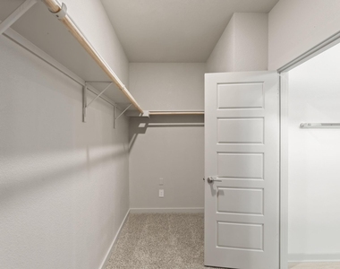 237 Ashford St - Photo Thumbnail 18