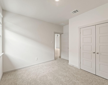 237 Ashford St - Photo Thumbnail 11