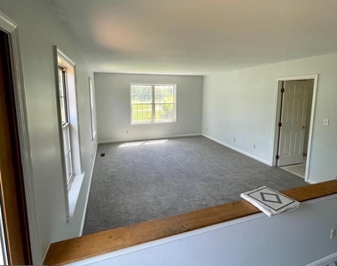 22078 Indian Bridge Road - Photo Thumbnail 7