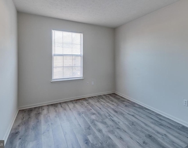 46101 Lucca Way - Photo Thumbnail 10