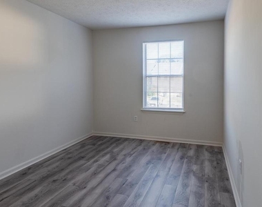 46101 Lucca Way - Photo Thumbnail 8