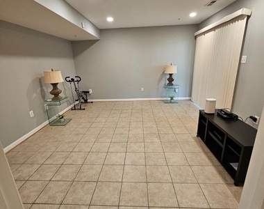 1113 Ring Bill Loop - Photo Thumbnail 8