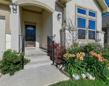 964 Naranjo Dr - Photo Thumbnail 1