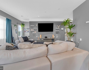 3146 Irma Court - Photo Thumbnail 4