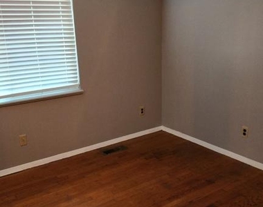 1602 Elson Street - Photo Thumbnail 20