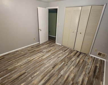 1602 Elson Street - Photo Thumbnail 28