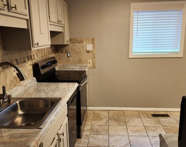 1602 Elson Street - Photo Thumbnail 10