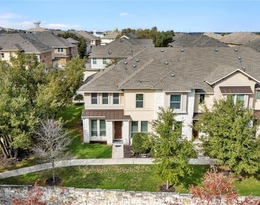 13800 Lyndhurst St - Photo Thumbnail 20