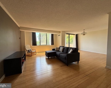 5225 Pooks Hill Road - Photo Thumbnail 22