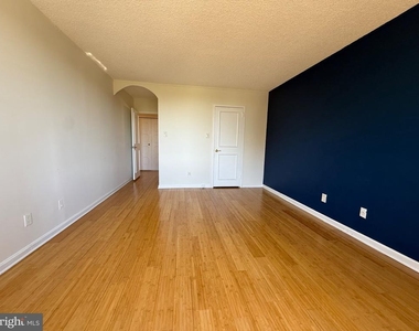 5225 Pooks Hill Road - Photo Thumbnail 10