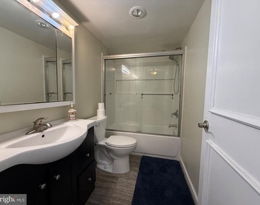 5225 Pooks Hill Road - Photo Thumbnail 9