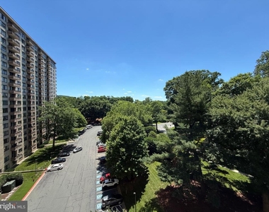 5225 Pooks Hill Road - Photo Thumbnail 13