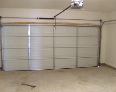 2409 Allred Dr - Photo Thumbnail 7