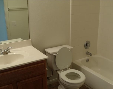 2409 Allred Dr - Photo Thumbnail 8