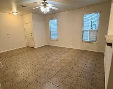 2409 Allred Dr - Photo Thumbnail 6