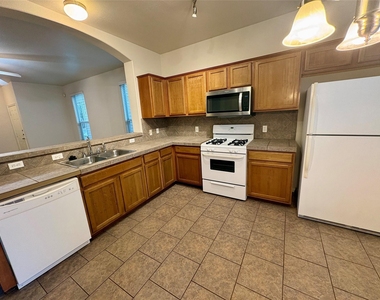 2409 Allred Dr - Photo Thumbnail 11