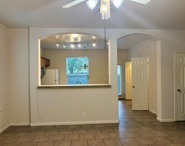 2409 Allred Dr - Photo Thumbnail 5