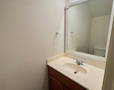 2409 Allred Dr - Photo Thumbnail 8