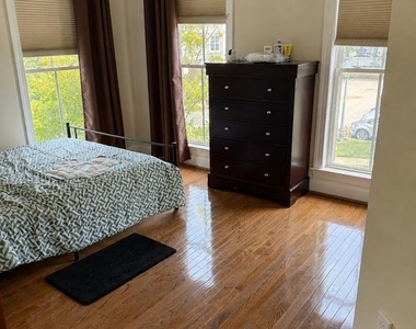 304 Robena Way - Photo Thumbnail 11