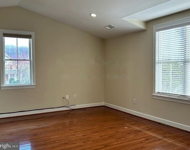 304 Robena Way - Photo Thumbnail 14