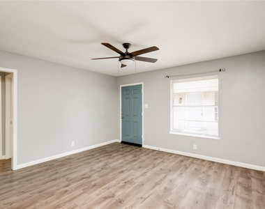 838 N Meadows Dr - Photo Thumbnail 9