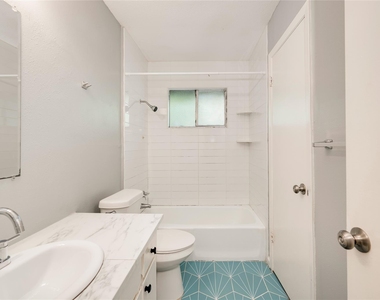 838 N Meadows Dr - Photo Thumbnail 22