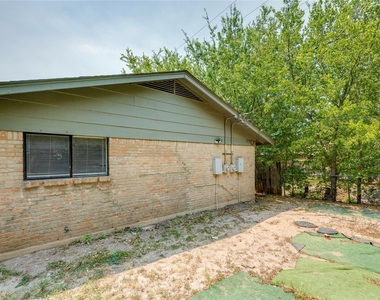 838 N Meadows Dr - Photo Thumbnail 28