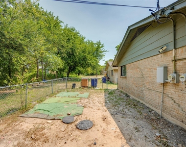 838 N Meadows Dr - Photo Thumbnail 27