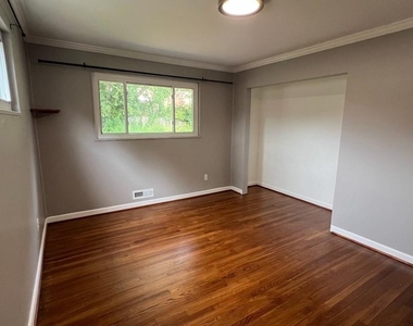 12907 Dean Road - Photo Thumbnail 9