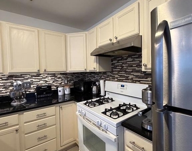 111 Timberbrook Lane - Photo Thumbnail 5
